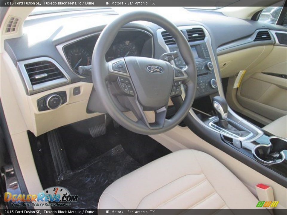 2015 Ford Fusion SE Tuxedo Black Metallic / Dune Photo #22