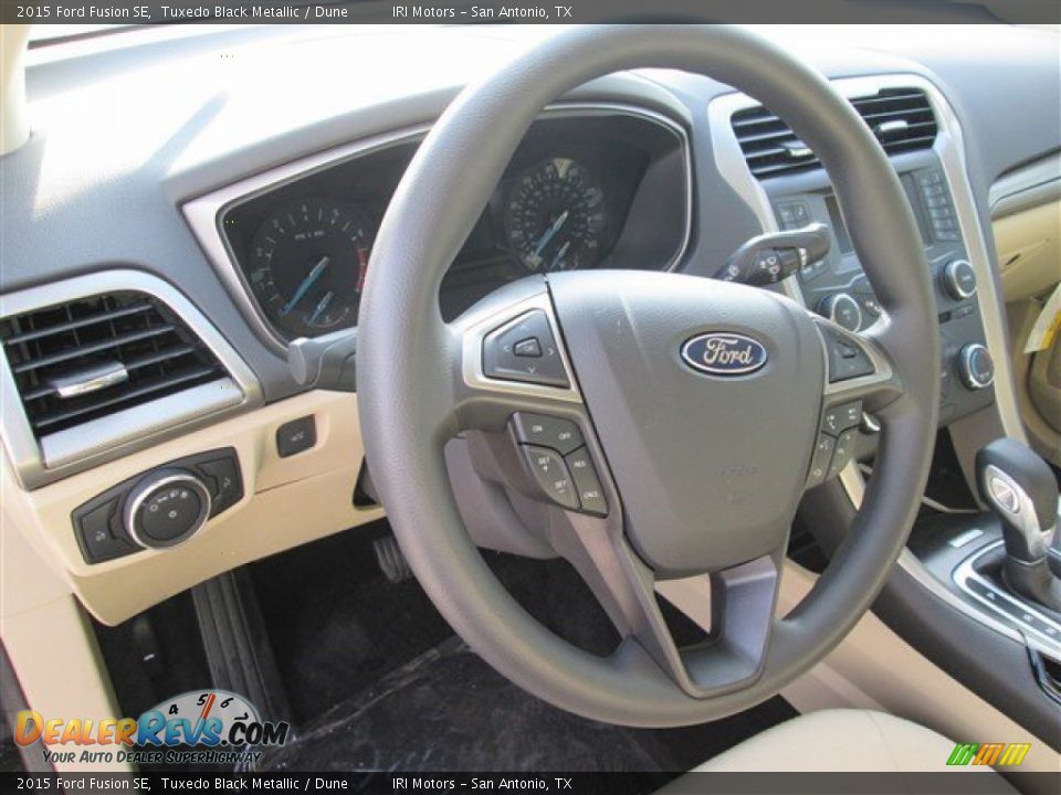 2015 Ford Fusion SE Tuxedo Black Metallic / Dune Photo #23