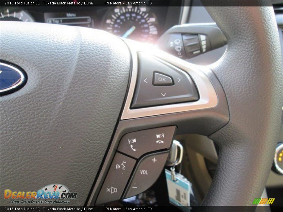 2015 Ford Fusion SE Tuxedo Black Metallic / Dune Photo #29