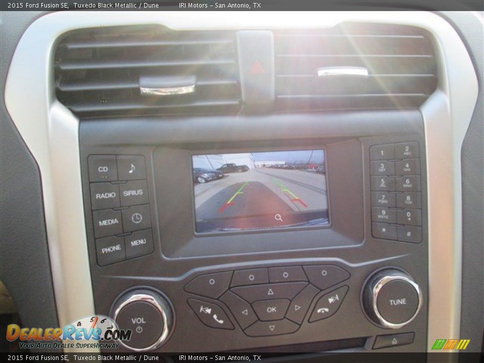 2015 Ford Fusion SE Tuxedo Black Metallic / Dune Photo #31