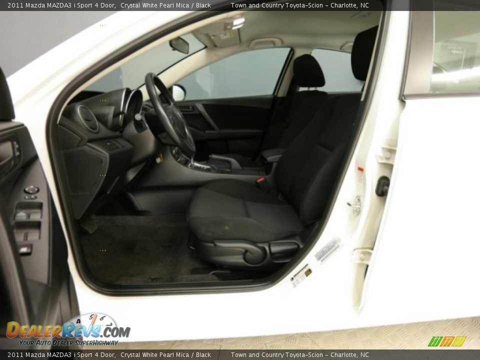 2011 Mazda MAZDA3 i Sport 4 Door Crystal White Pearl Mica / Black Photo #17
