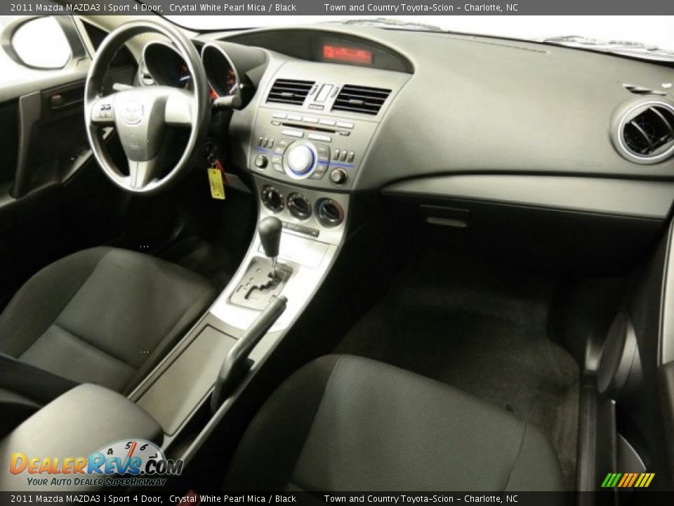 2011 Mazda MAZDA3 i Sport 4 Door Crystal White Pearl Mica / Black Photo #31