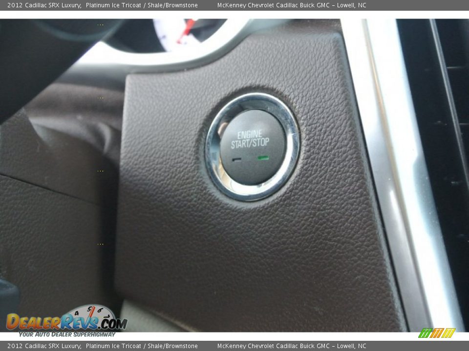 2012 Cadillac SRX Luxury Platinum Ice Tricoat / Shale/Brownstone Photo #17