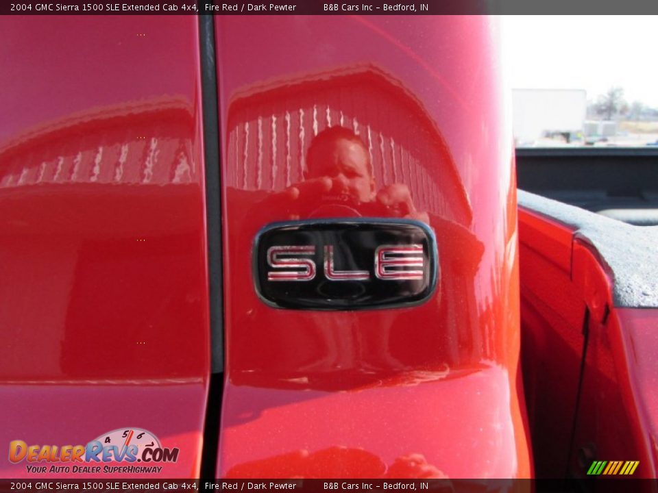 2004 GMC Sierra 1500 SLE Extended Cab 4x4 Fire Red / Dark Pewter Photo #11
