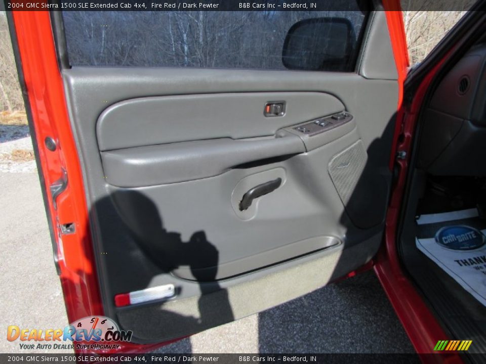 2004 GMC Sierra 1500 SLE Extended Cab 4x4 Fire Red / Dark Pewter Photo #21