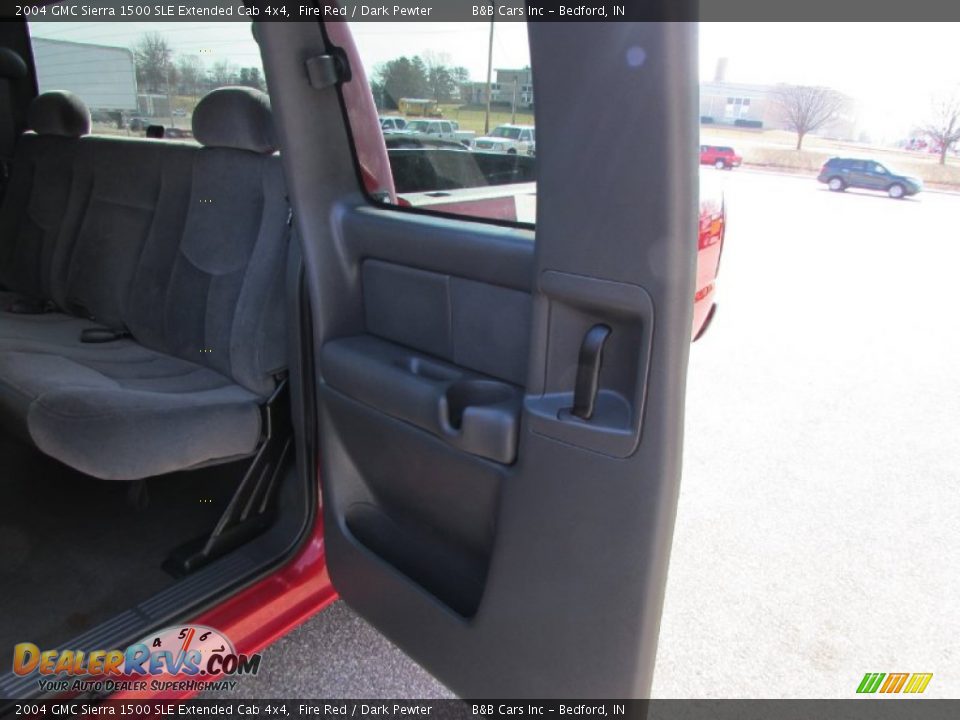 2004 GMC Sierra 1500 SLE Extended Cab 4x4 Fire Red / Dark Pewter Photo #22