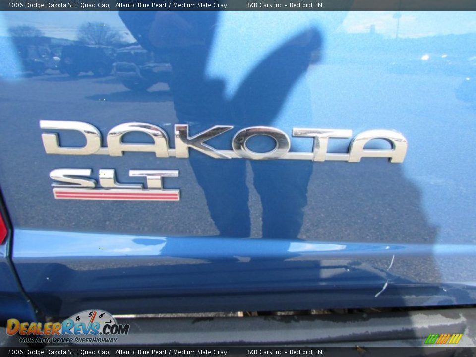 2006 Dodge Dakota SLT Quad Cab Atlantic Blue Pearl / Medium Slate Gray Photo #12