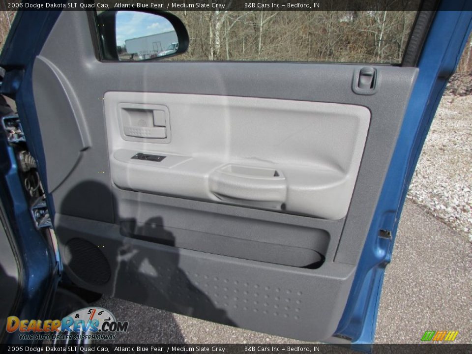 2006 Dodge Dakota SLT Quad Cab Atlantic Blue Pearl / Medium Slate Gray Photo #20