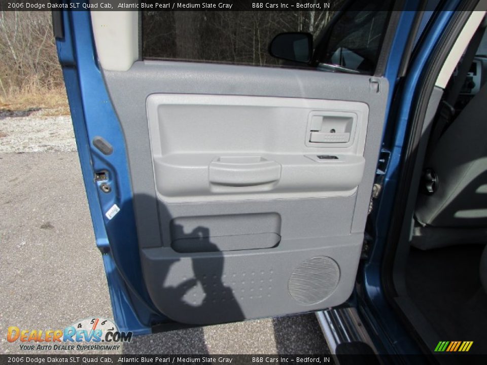 2006 Dodge Dakota SLT Quad Cab Atlantic Blue Pearl / Medium Slate Gray Photo #24