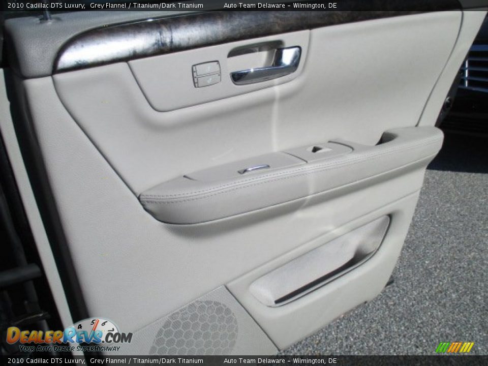 2010 Cadillac DTS Luxury Grey Flannel / Titanium/Dark Titanium Photo #21