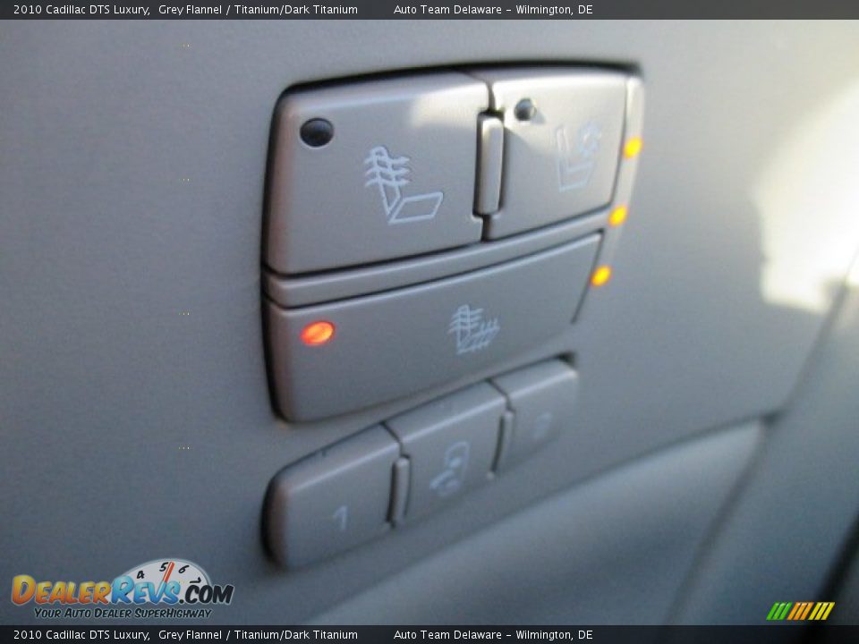 2010 Cadillac DTS Luxury Grey Flannel / Titanium/Dark Titanium Photo #30