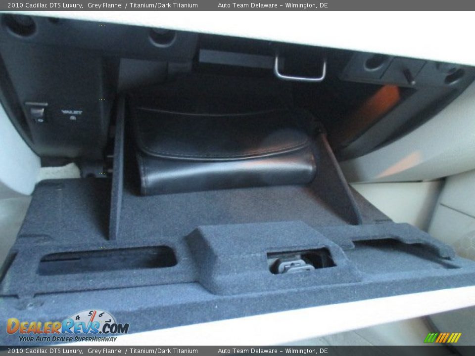 2010 Cadillac DTS Luxury Grey Flannel / Titanium/Dark Titanium Photo #36