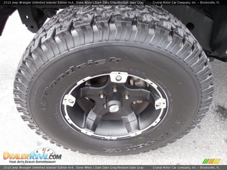 2010 Jeep Wrangler Unlimited Islander Edition 4x4 Stone White / Dark Slate Gray/Medium Slate Gray Photo #15