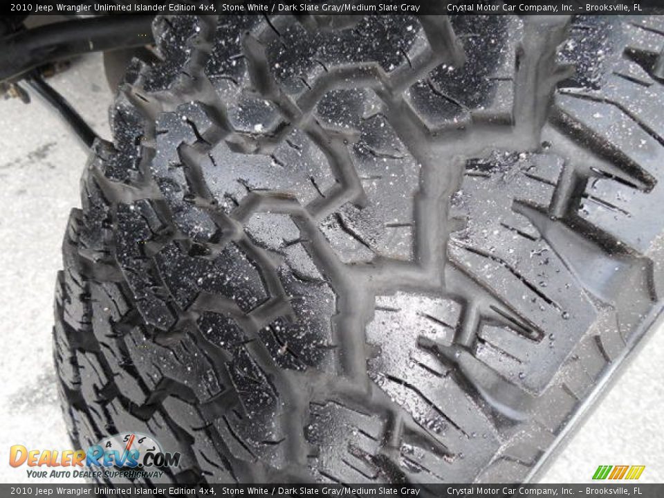 2010 Jeep Wrangler Unlimited Islander Edition 4x4 Stone White / Dark Slate Gray/Medium Slate Gray Photo #16