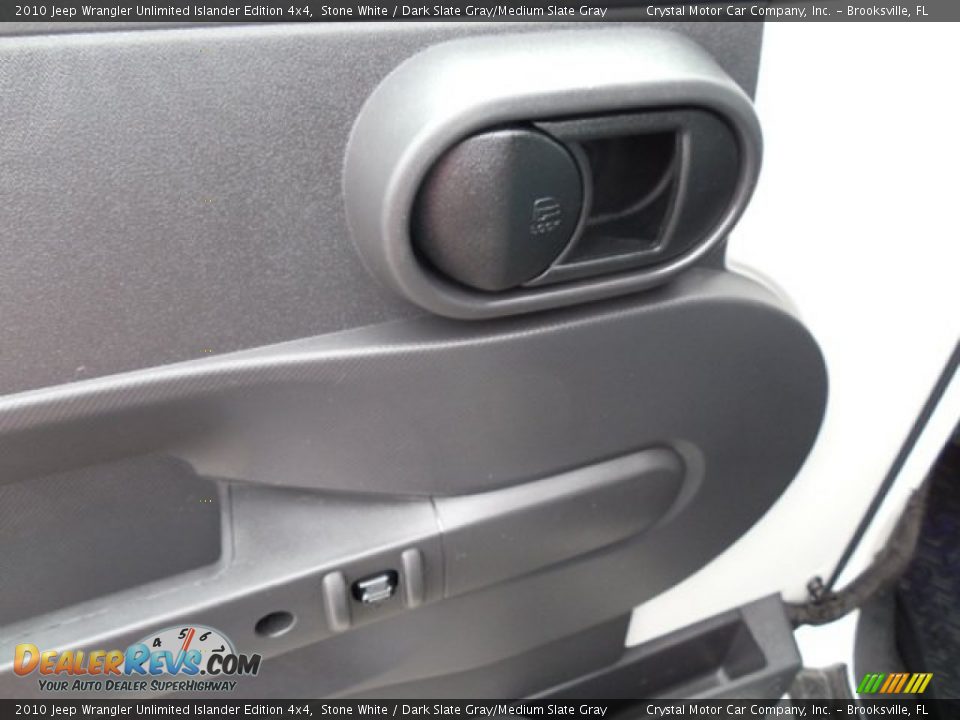 2010 Jeep Wrangler Unlimited Islander Edition 4x4 Stone White / Dark Slate Gray/Medium Slate Gray Photo #18