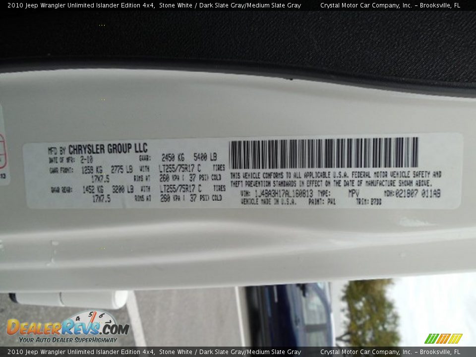 2010 Jeep Wrangler Unlimited Islander Edition 4x4 Stone White / Dark Slate Gray/Medium Slate Gray Photo #25