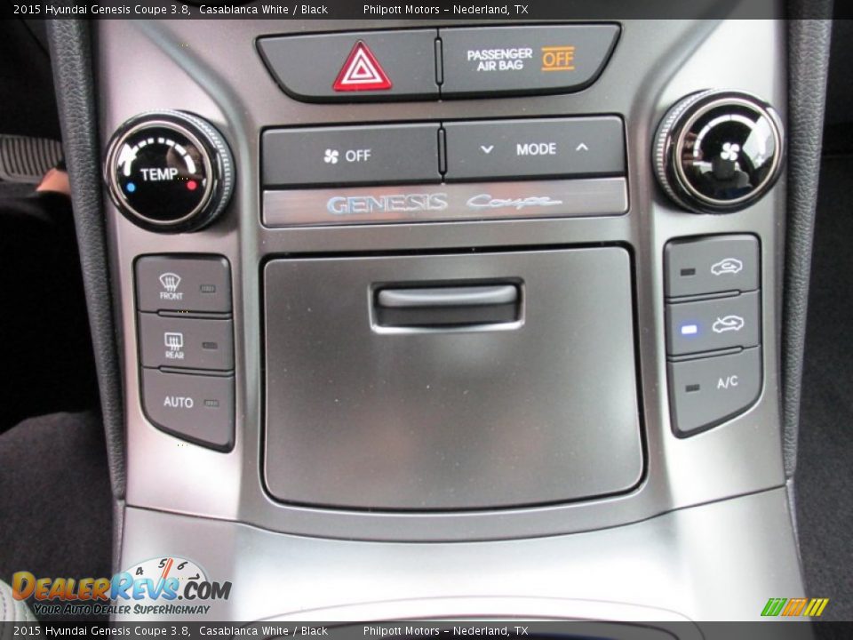 Controls of 2015 Hyundai Genesis Coupe 3.8 Photo #28