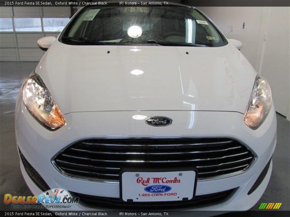 2015 Ford Fiesta SE Sedan Oxford White / Charcoal Black Photo #2