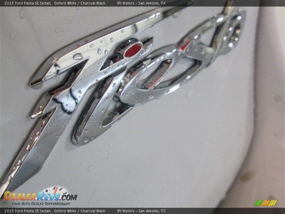 2015 Ford Fiesta SE Sedan Oxford White / Charcoal Black Photo #6