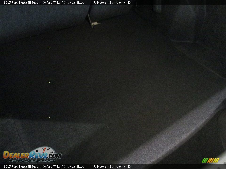 2015 Ford Fiesta SE Sedan Oxford White / Charcoal Black Photo #12