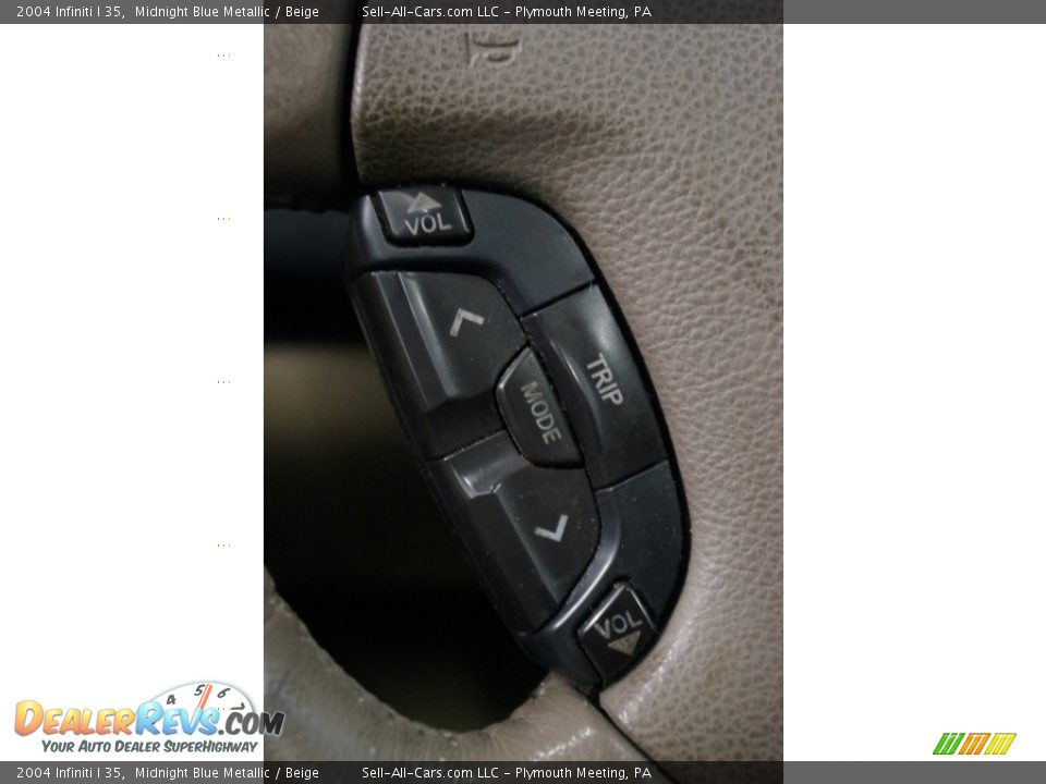 Controls of 2004 Infiniti I 35 Photo #24