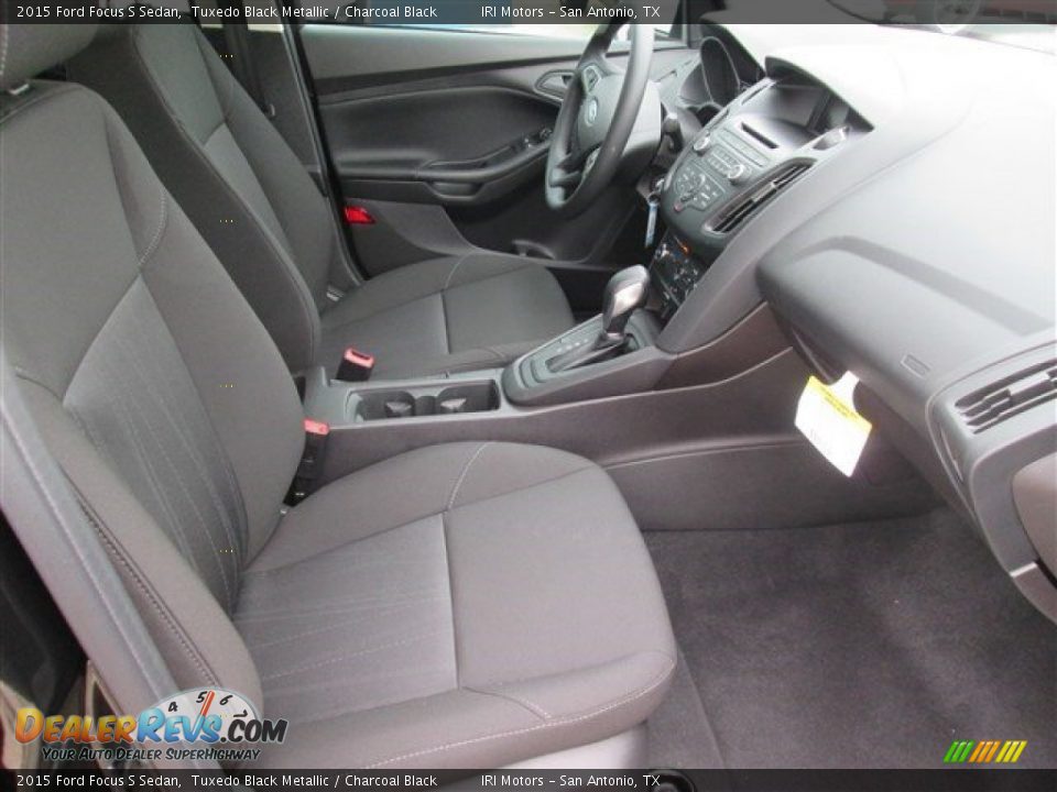 2015 Ford Focus S Sedan Tuxedo Black Metallic / Charcoal Black Photo #14