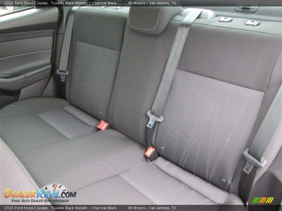 2015 Ford Focus S Sedan Tuxedo Black Metallic / Charcoal Black Photo #17
