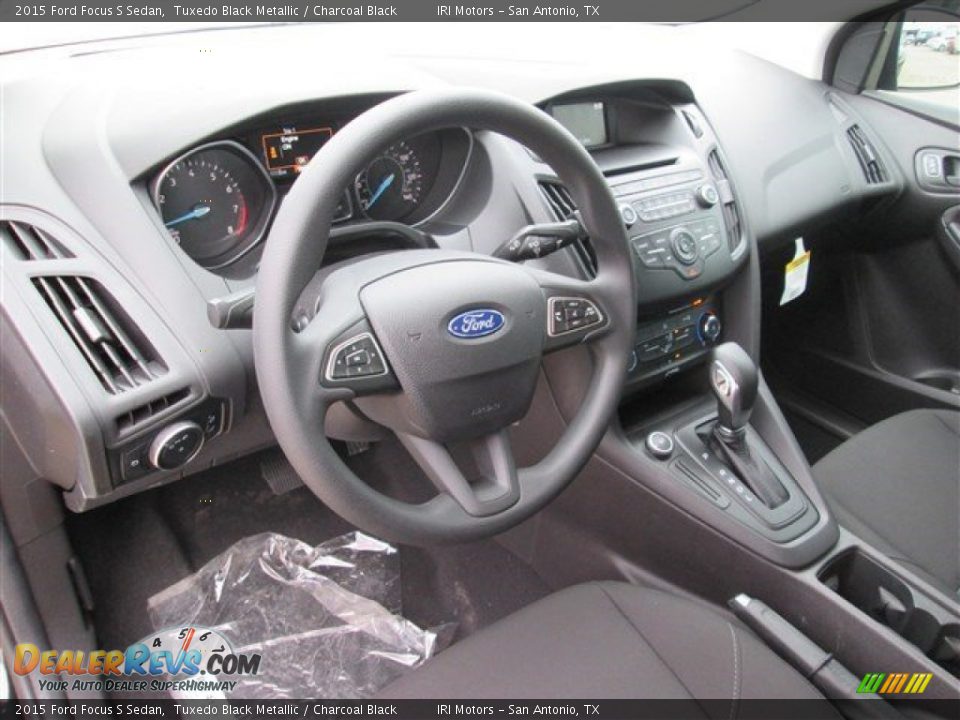 2015 Ford Focus S Sedan Tuxedo Black Metallic / Charcoal Black Photo #19