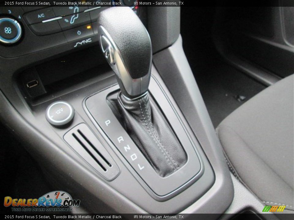 2015 Ford Focus S Sedan Tuxedo Black Metallic / Charcoal Black Photo #25