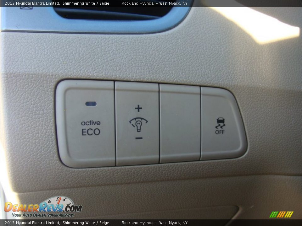 2013 Hyundai Elantra Limited Shimmering White / Beige Photo #12