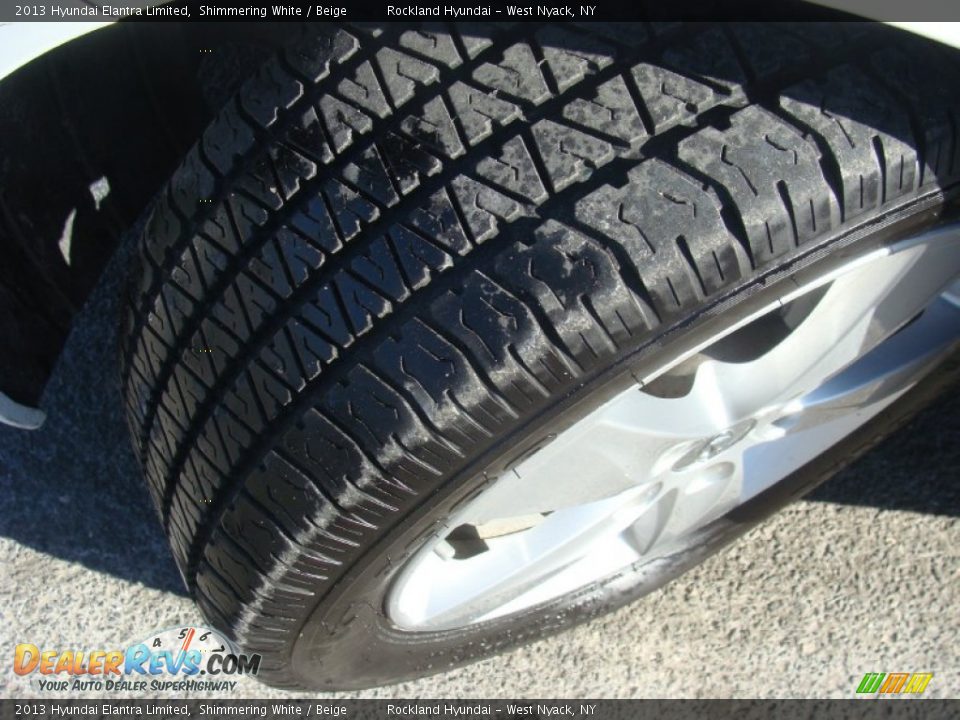 2013 Hyundai Elantra Limited Shimmering White / Beige Photo #26
