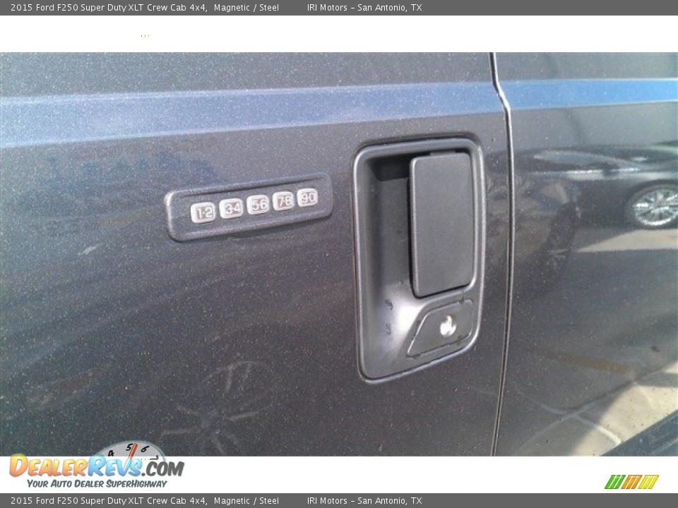 2015 Ford F250 Super Duty XLT Crew Cab 4x4 Magnetic / Steel Photo #10