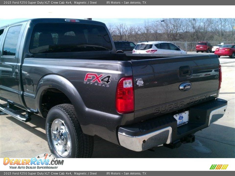 2015 Ford F250 Super Duty XLT Crew Cab 4x4 Magnetic / Steel Photo #12