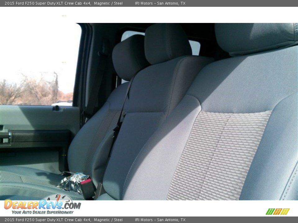 2015 Ford F250 Super Duty XLT Crew Cab 4x4 Magnetic / Steel Photo #29