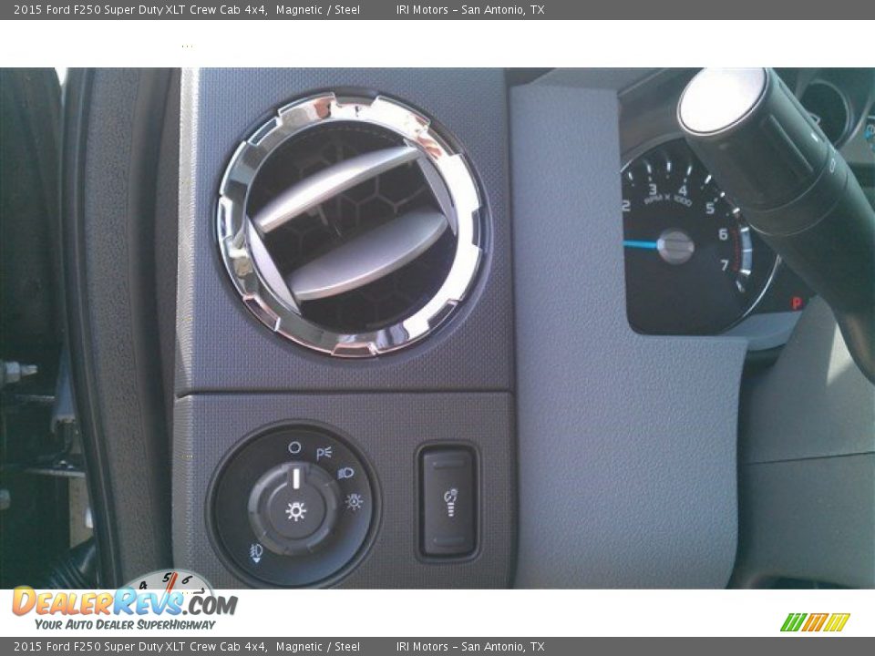 2015 Ford F250 Super Duty XLT Crew Cab 4x4 Magnetic / Steel Photo #30