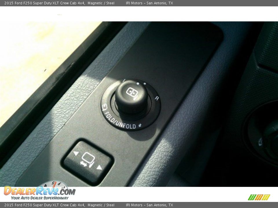 2015 Ford F250 Super Duty XLT Crew Cab 4x4 Magnetic / Steel Photo #31