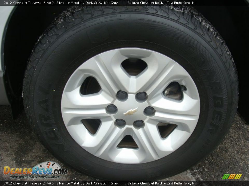 2012 Chevrolet Traverse LS AWD Silver Ice Metallic / Dark Gray/Light Gray Photo #14
