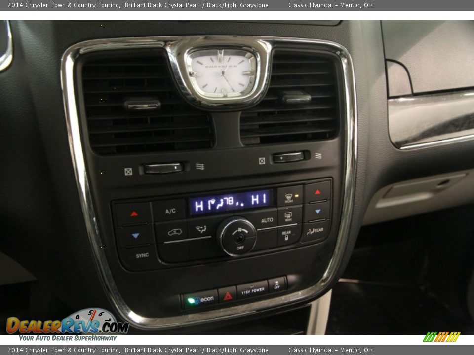 2014 Chrysler Town & Country Touring Brilliant Black Crystal Pearl / Black/Light Graystone Photo #15