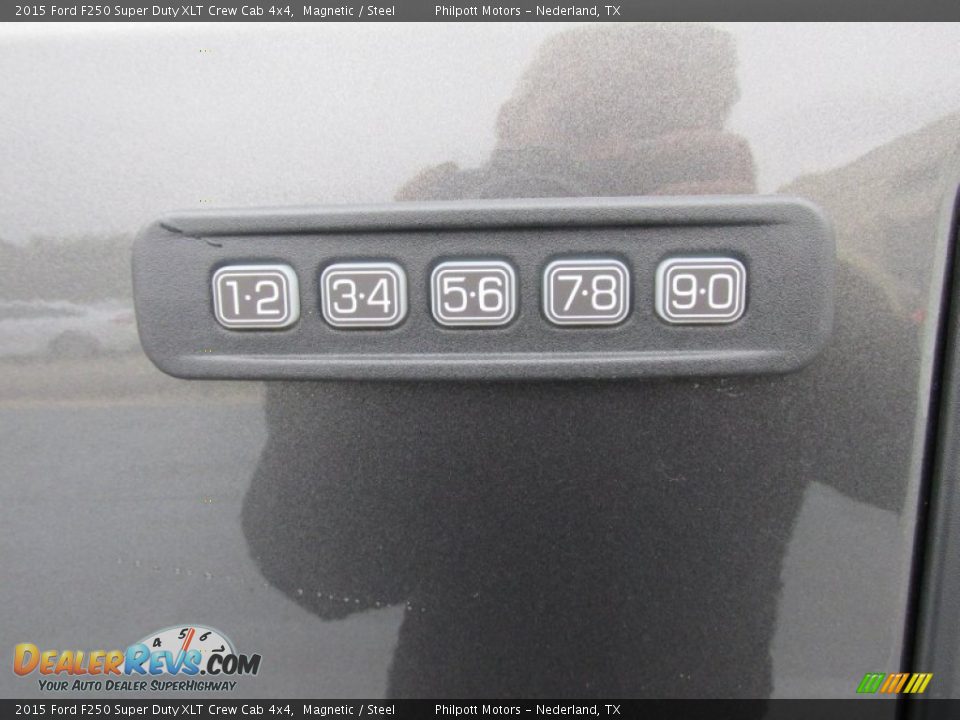 2015 Ford F250 Super Duty XLT Crew Cab 4x4 Magnetic / Steel Photo #16