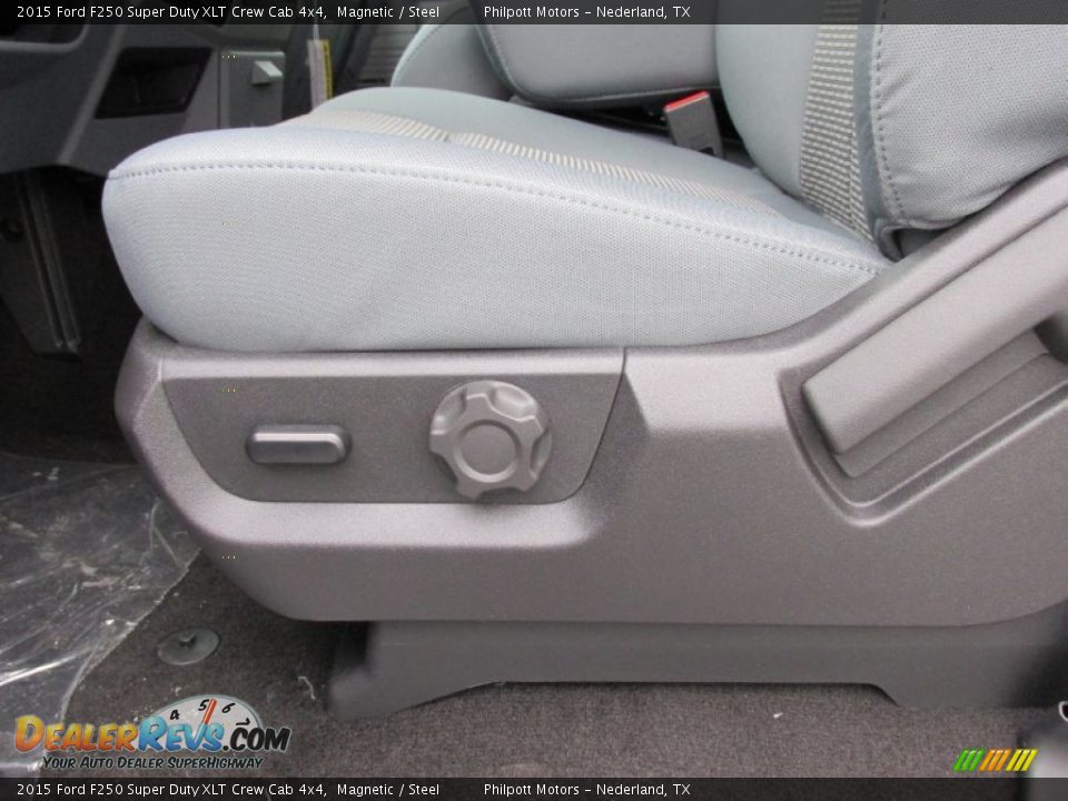 2015 Ford F250 Super Duty XLT Crew Cab 4x4 Magnetic / Steel Photo #25