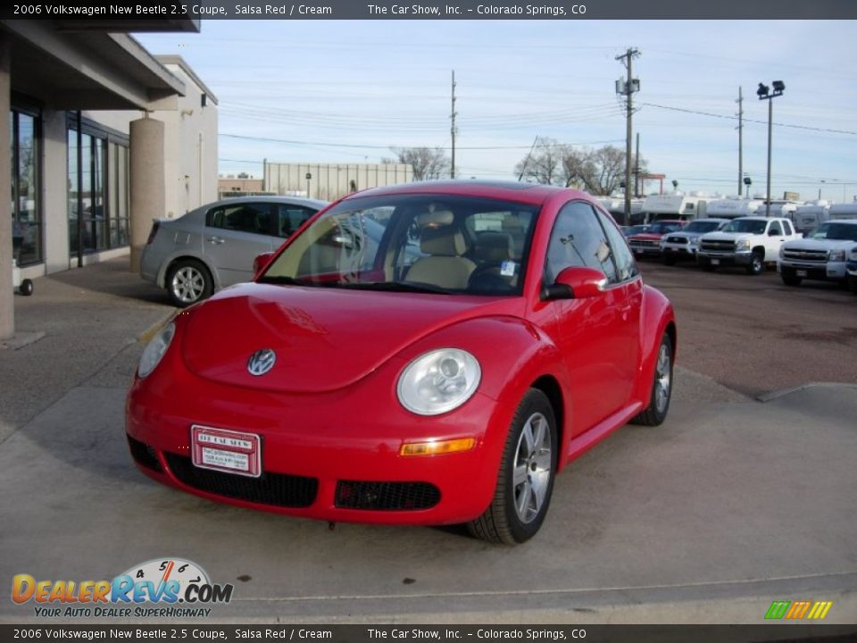 2006 Volkswagen New Beetle 2.5 Coupe Salsa Red / Cream Photo #17
