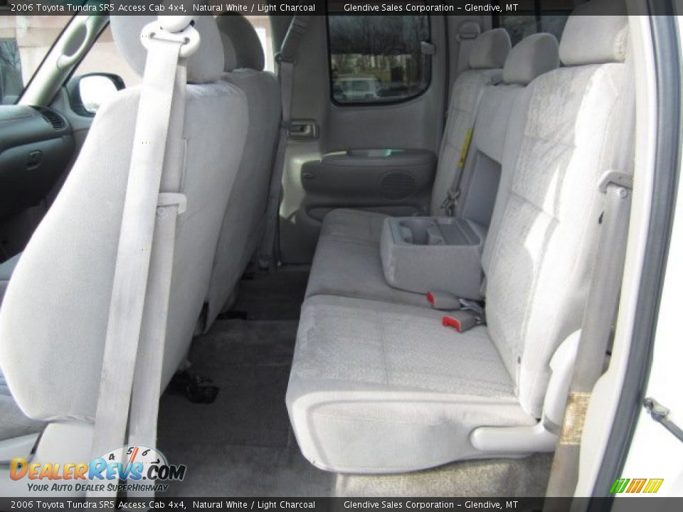 Rear Seat of 2006 Toyota Tundra SR5 Access Cab 4x4 Photo #13