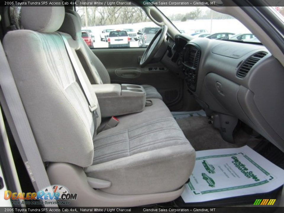 2006 Toyota Tundra SR5 Access Cab 4x4 Natural White / Light Charcoal Photo #16