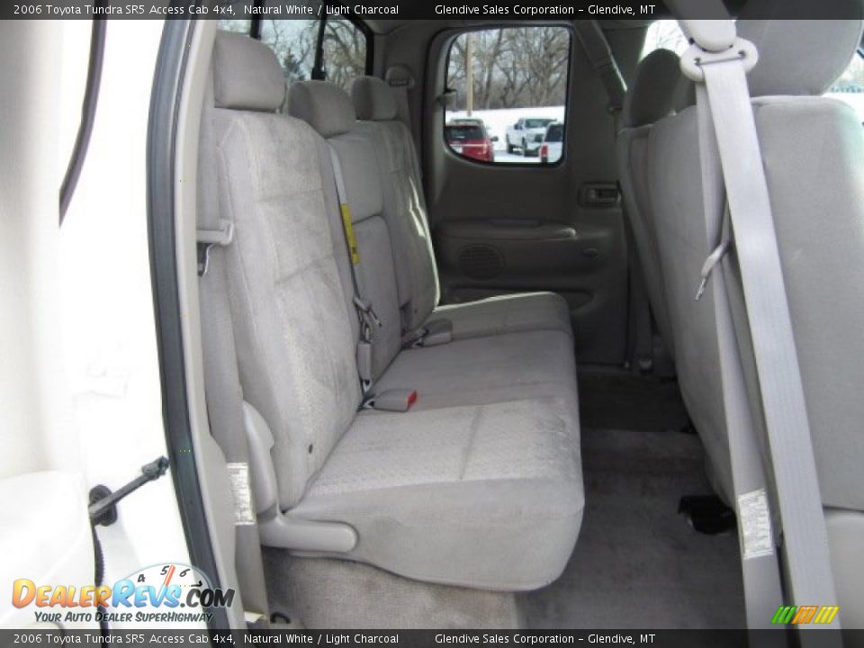 Rear Seat of 2006 Toyota Tundra SR5 Access Cab 4x4 Photo #17