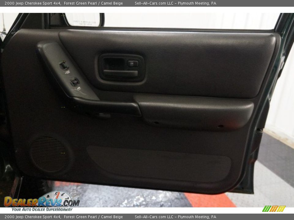2000 Jeep Cherokee Sport 4x4 Forest Green Pearl / Camel Beige Photo #17