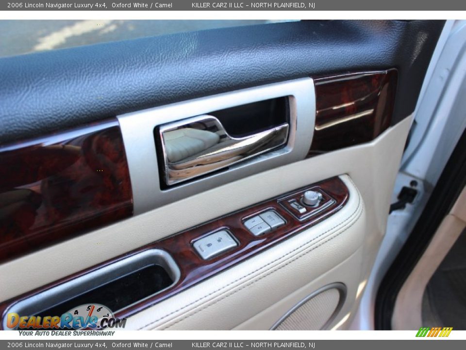 2006 Lincoln Navigator Luxury 4x4 Oxford White / Camel Photo #11