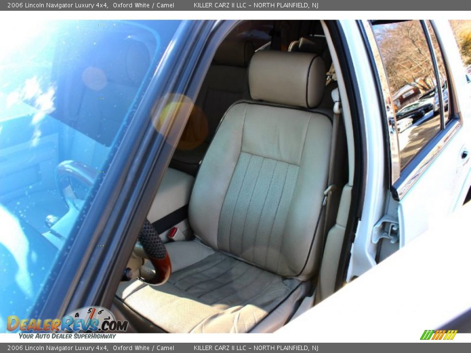 2006 Lincoln Navigator Luxury 4x4 Oxford White / Camel Photo #13