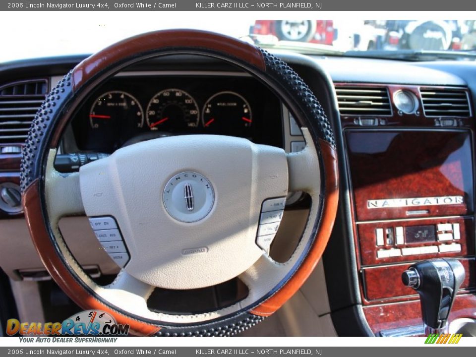 2006 Lincoln Navigator Luxury 4x4 Oxford White / Camel Photo #15