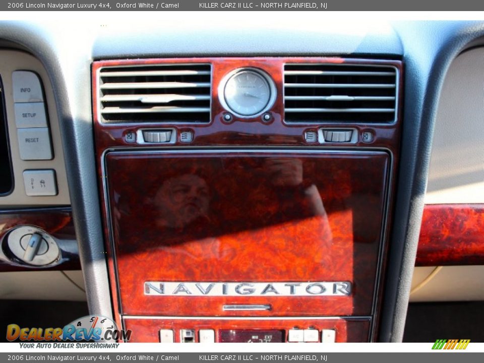 2006 Lincoln Navigator Luxury 4x4 Oxford White / Camel Photo #16