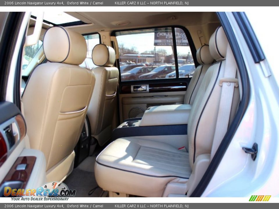 2006 Lincoln Navigator Luxury 4x4 Oxford White / Camel Photo #21